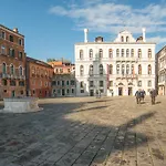 Ca Della Trifora * Venice