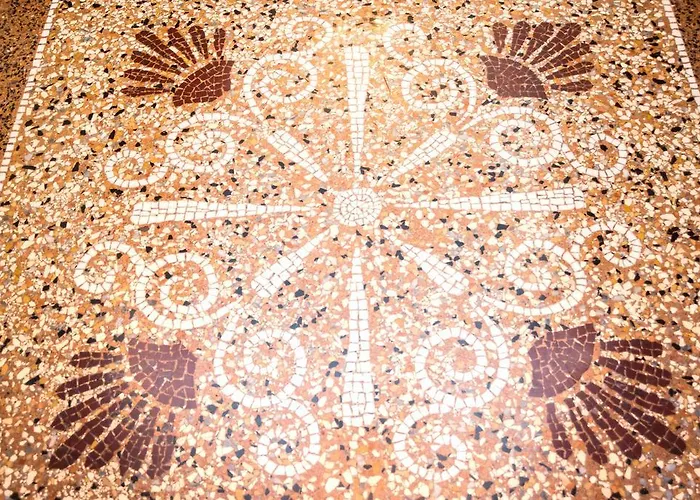 Ca Della Trifora Apartment *